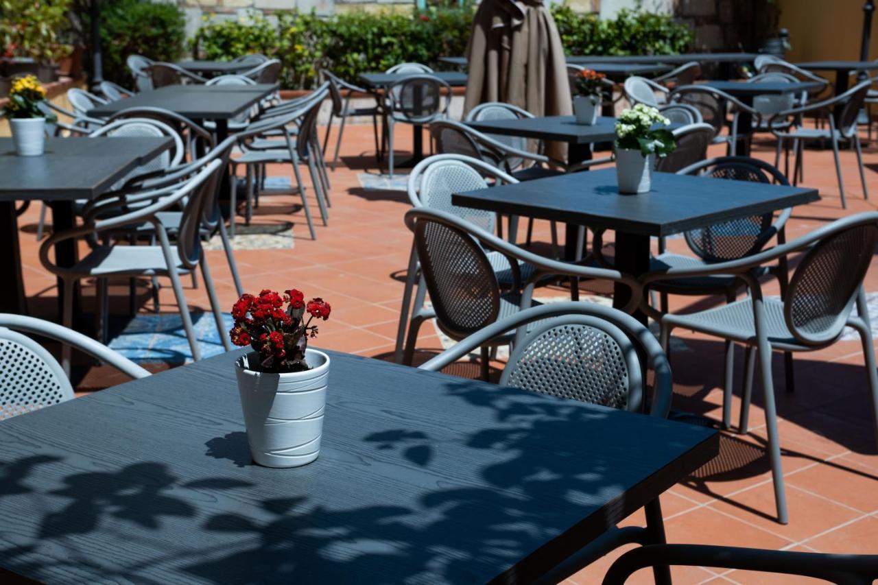 Hotel Borgo Di Ciaula Santa Flavia Exteriör bild