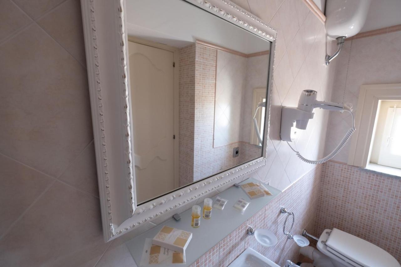 Hotel Borgo Di Ciaula Santa Flavia Exteriör bild