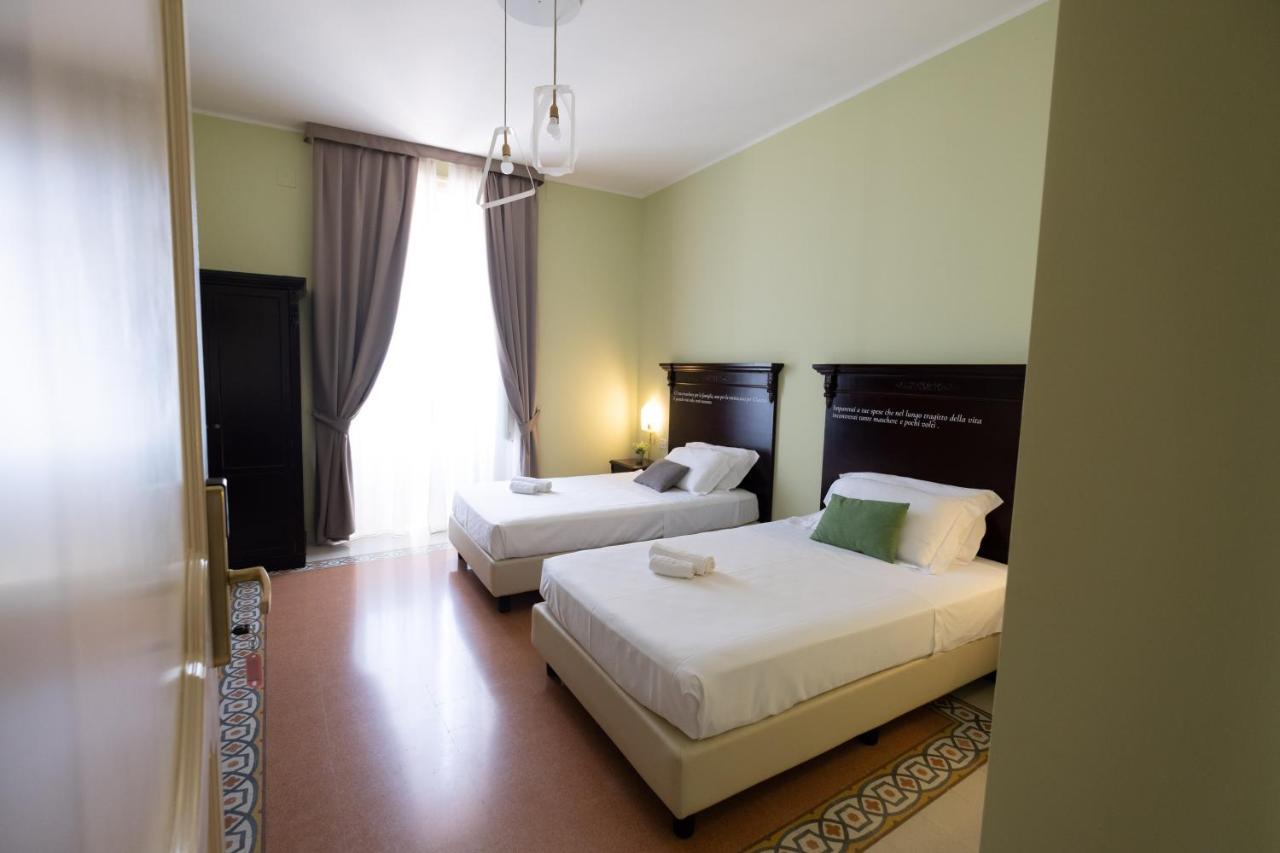 Hotel Borgo Di Ciaula Santa Flavia Exteriör bild