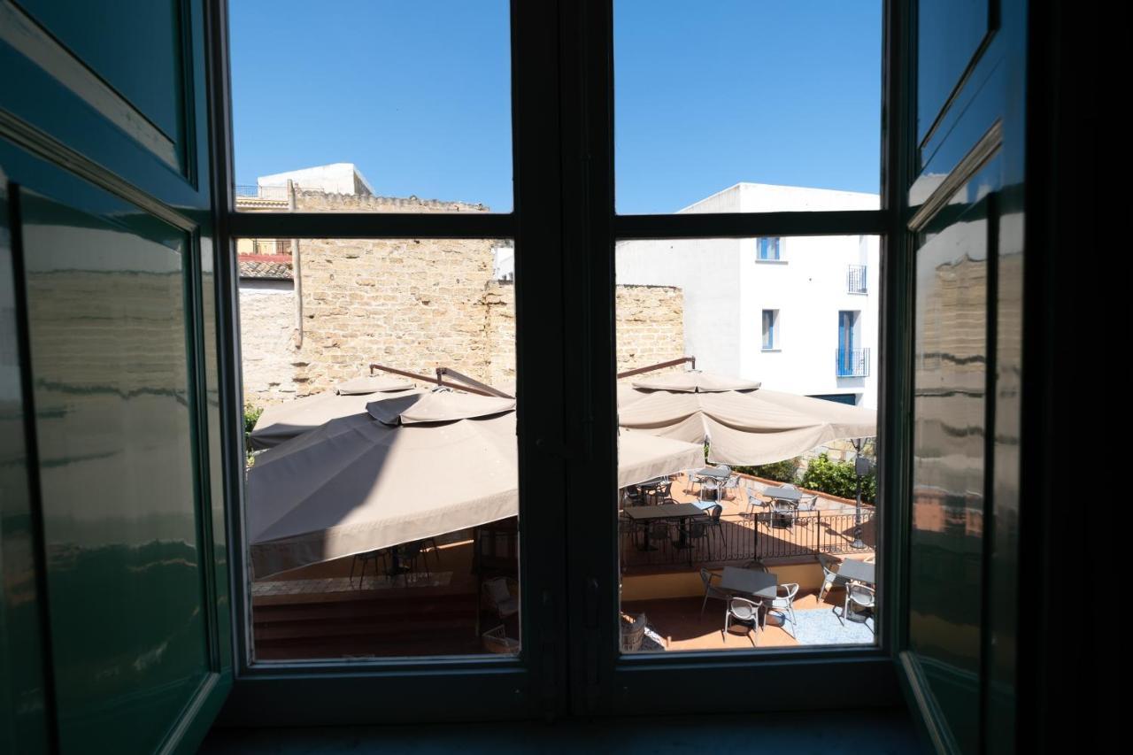 Hotel Borgo Di Ciaula Santa Flavia Exteriör bild