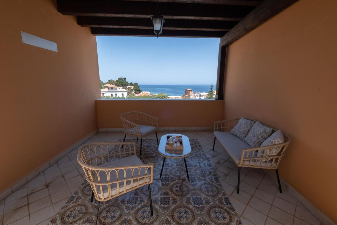 Hotel Borgo Di Ciaula Santa Flavia Exteriör bild