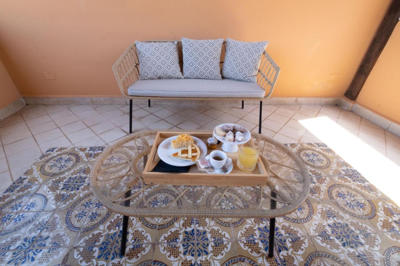 Hotel Borgo Di Ciaula Santa Flavia Exteriör bild