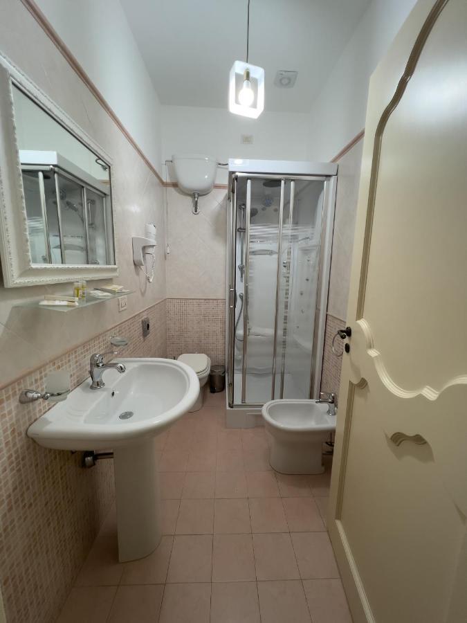 Hotel Borgo Di Ciaula Santa Flavia Exteriör bild
